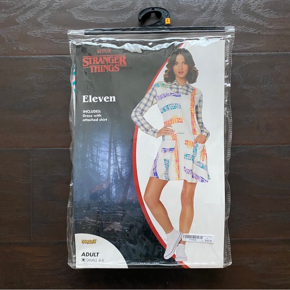Stranger Things Eleven Costume with Package - Picture 9 of 11